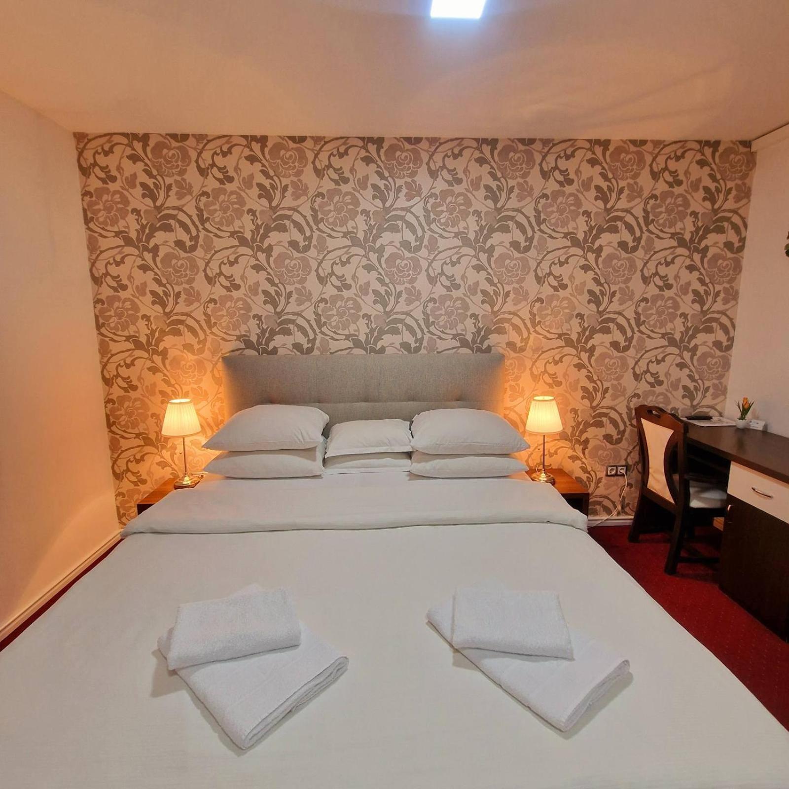 Swiss Plus Hotel Біхач Екстер'єр фото